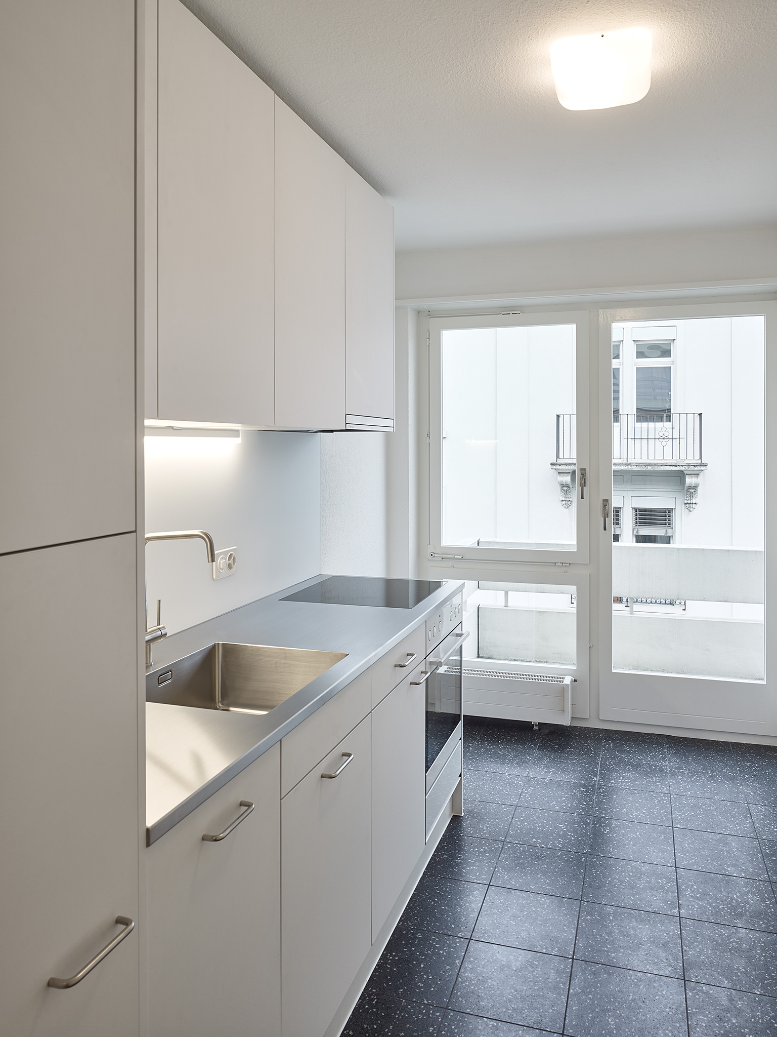 E18662 Alpa 071527 SCREEN